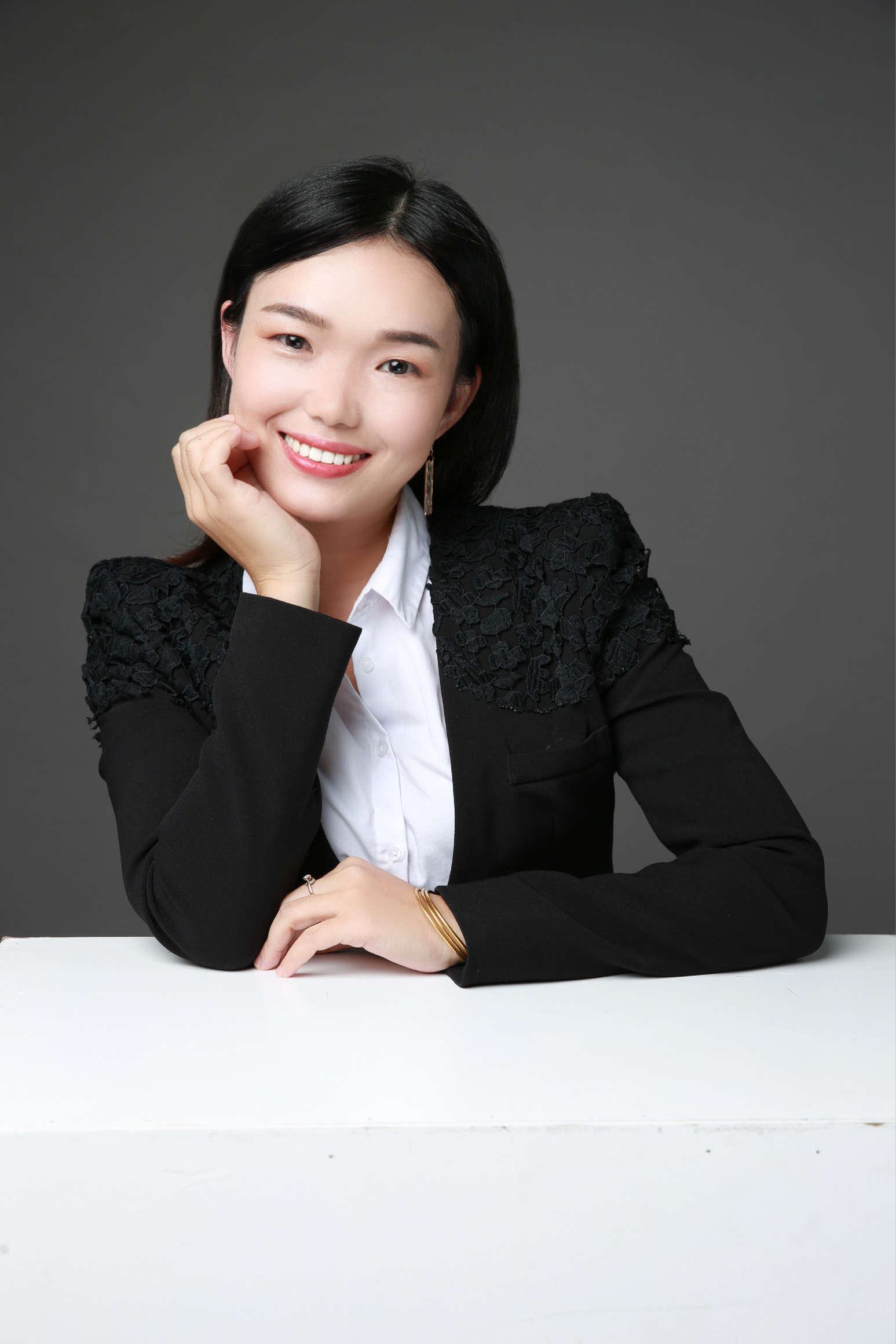 嚴向榮-君林集團銷售經理