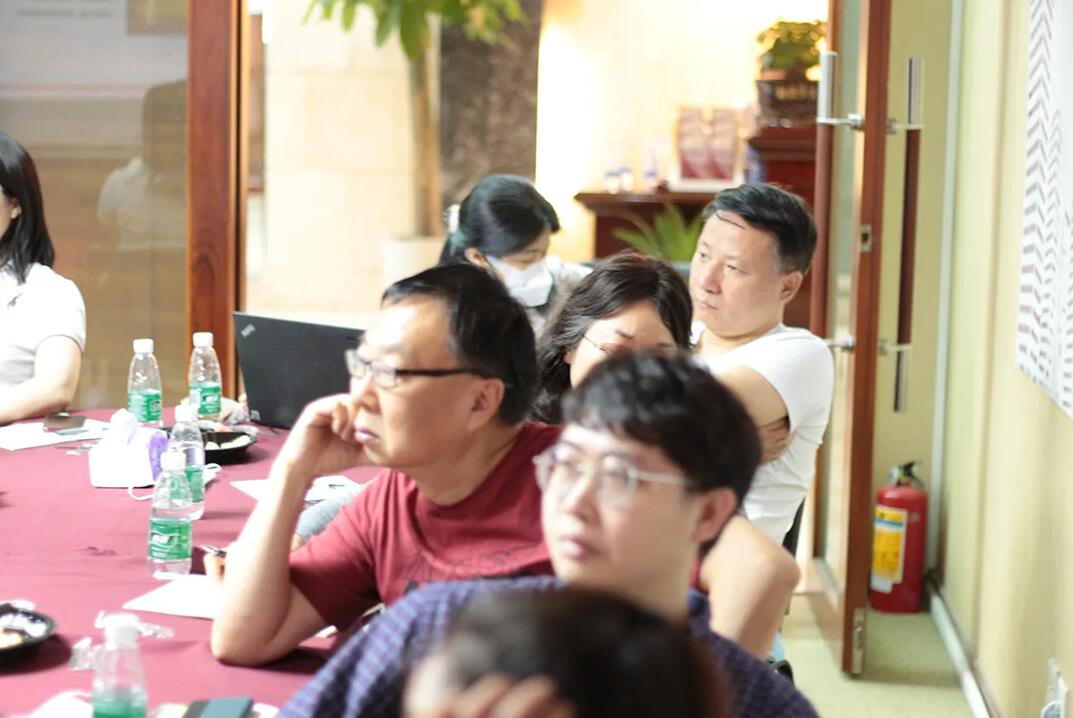 “兩會政策對企業(yè)利弊的分析”沙龍圓滿結(jié)束 “兩會政策對企業(yè)利弊的分析”沙龍圓滿結(jié)束