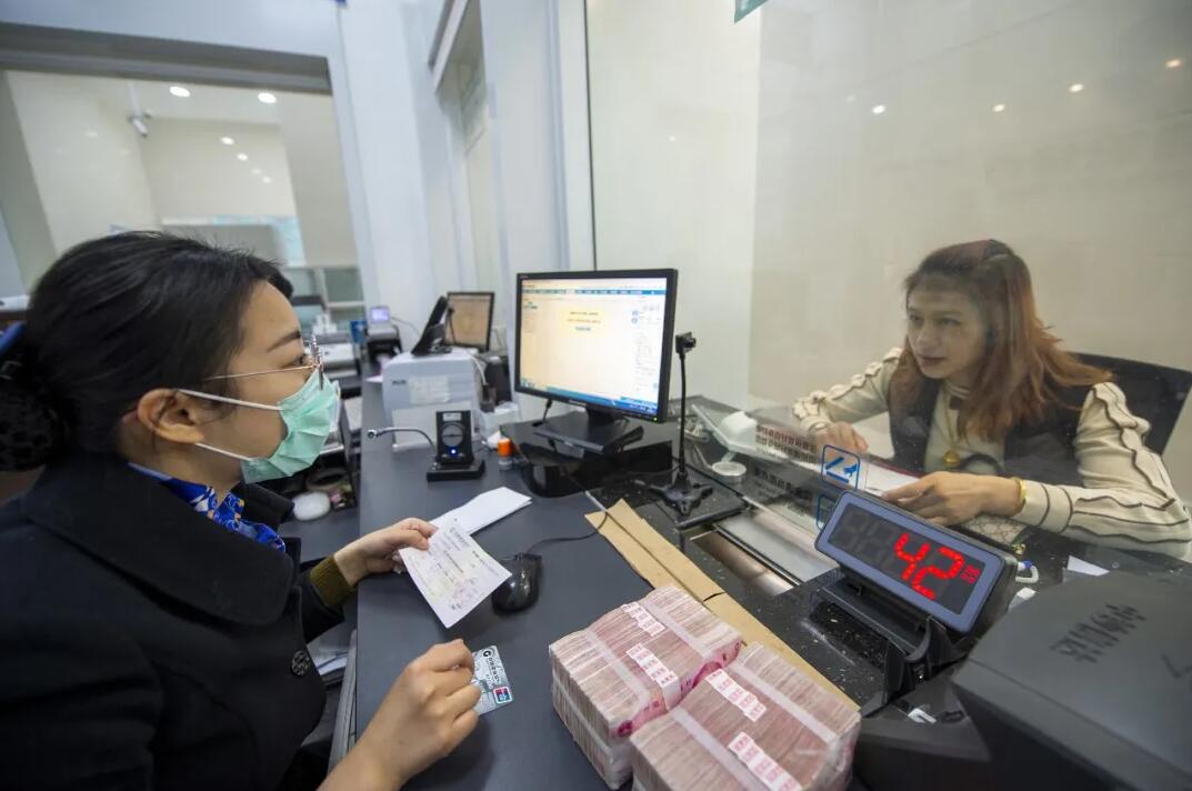 再幫一把！上半年減稅降費(fèi)有這些措施出臺(tái) 