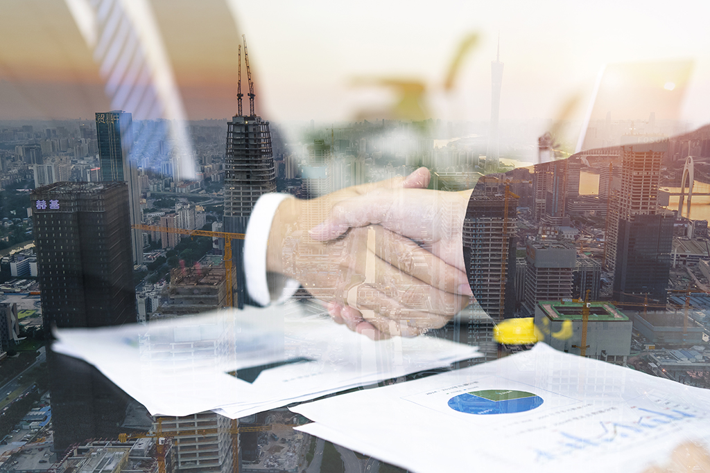 千庫網(wǎng)_商務(wù)成功人士合作攝影圖_攝影圖編號230689 千庫網(wǎng)_商務(wù)成功人士合作攝影圖_攝影圖編號230689