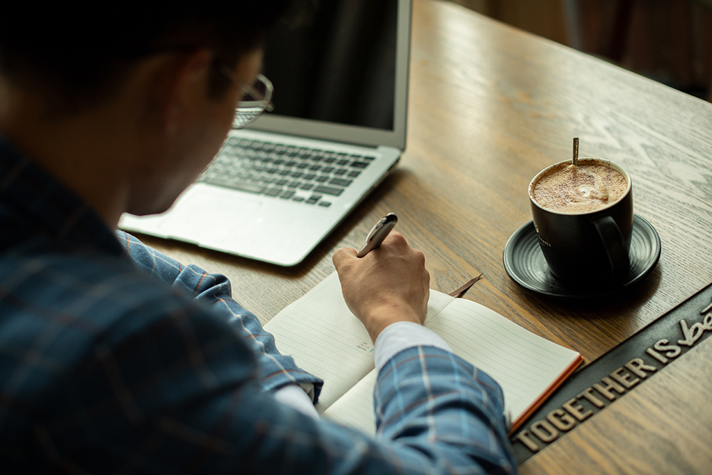 如何幫助內(nèi)地人在美國注冊公司及開戶指南
