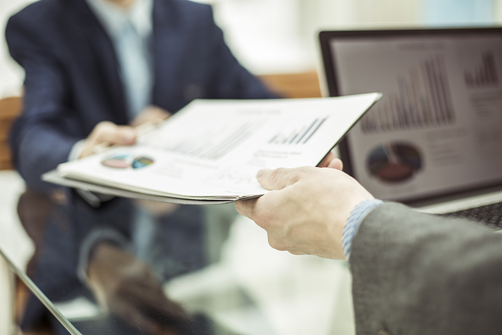 香港公司開戶的應(yīng)對措施，大陸人香港開戶的優(yōu)缺點